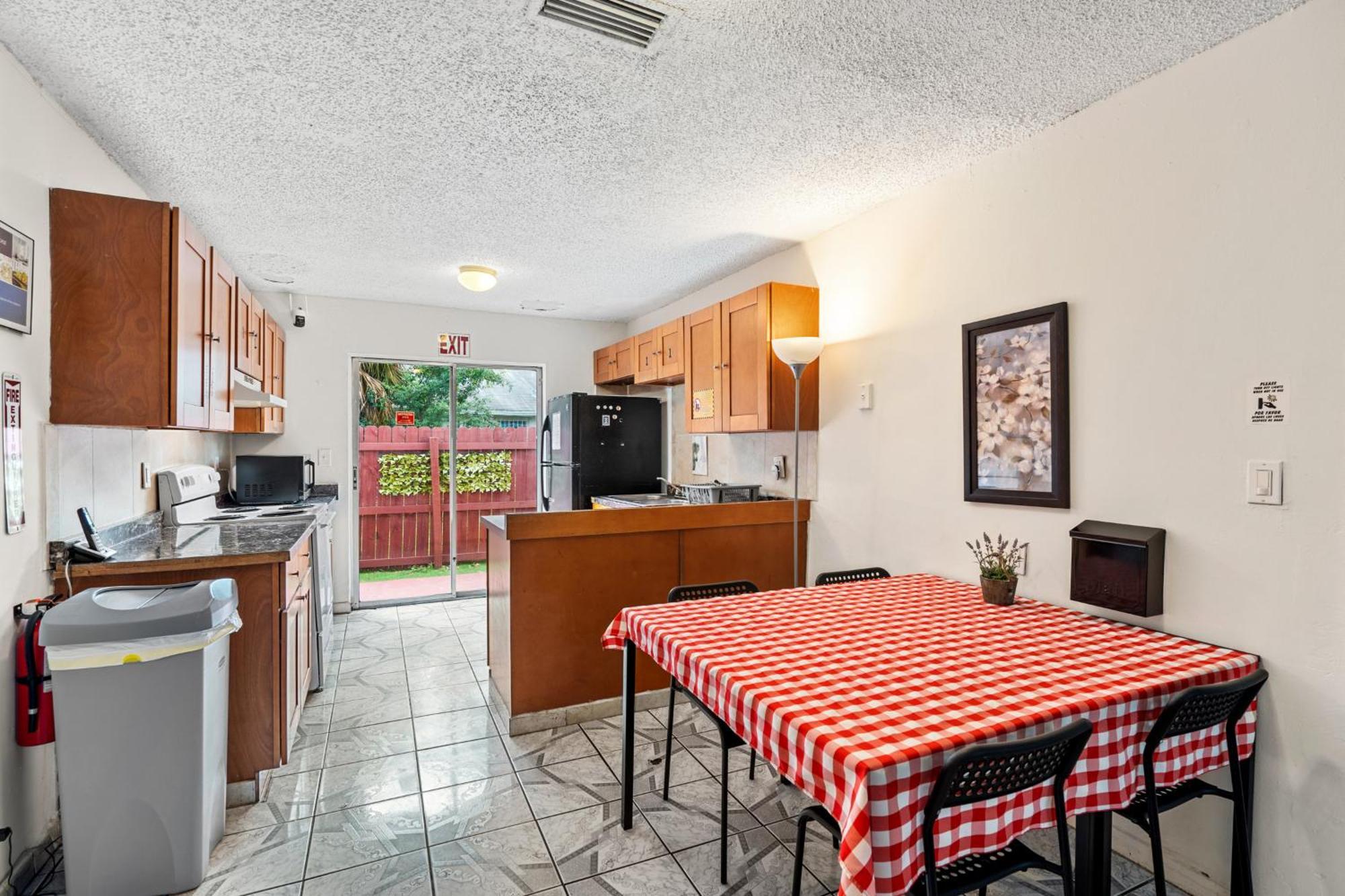 Crocodhouse Early Check In Eight Years Hosting Hostel Fort Lauderdale Buitenkant foto