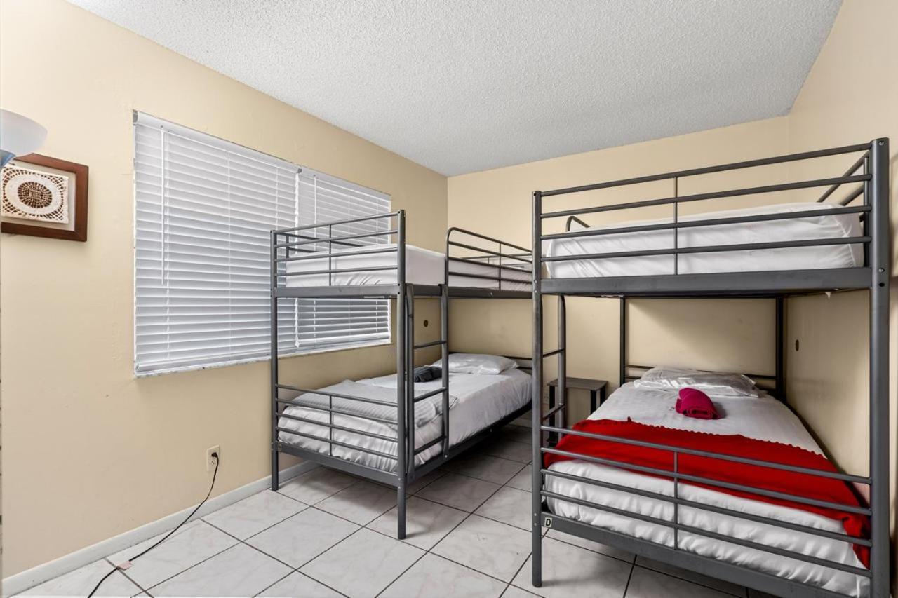 Crocodhouse Early Check In Eight Years Hosting Hostel Fort Lauderdale Buitenkant foto